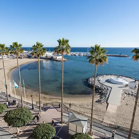 Apartment Beachfront With Stunning Sea Views *